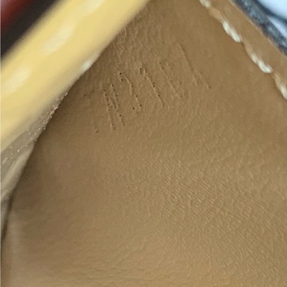 🌹AUTHENTIC LOUIS VUITTON VERNIS MONOGRAM SARAH WALLET🌹 - Picture 11 of 11